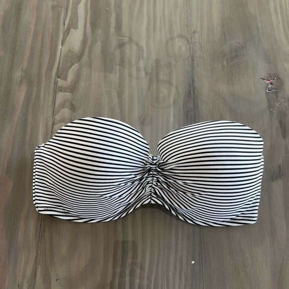 Victoria's Secret Other - Victoria’s Secret Women’s Flirt Bandeau Strapless Bathing Suit Bikini Top 34DD